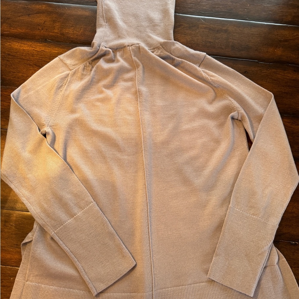 Stunning Banana Republic Light Lavender Turtleneck Sweater- XS - Picture 10 of 10